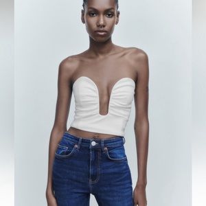 ZARA WHITE SWEETHEART
NECKLINE STRAPLESS CROP TOP
